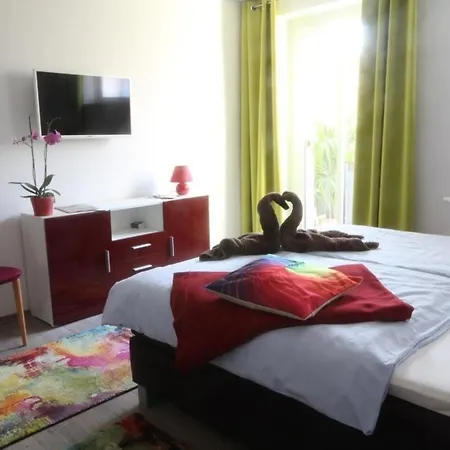 Apartman Schoene In Fuerstenberghavel Mit Grill, Terrasse Und Garten Fürstenberg-Havel