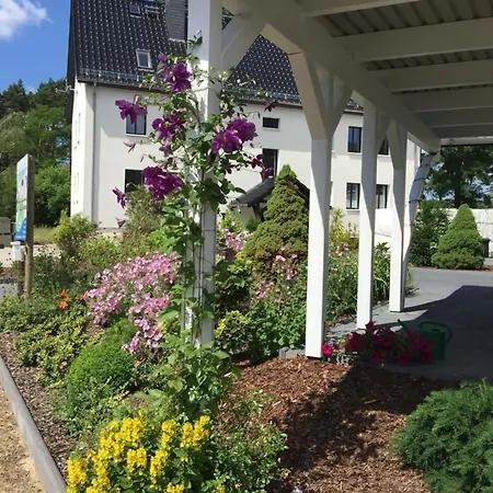 Schoene In Fuerstenberghavel Mit Grill, Terrasse Und Garten Apartman *